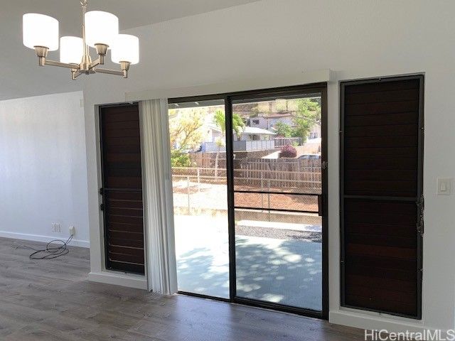 950 Kolokolo Place, Honolulu, HI 96825