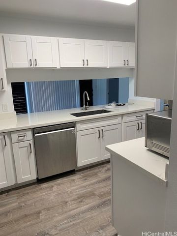 950 Kolokolo Place, Honolulu, HI 96825