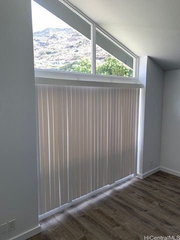 950 Kolokolo Place, Honolulu, HI 96825