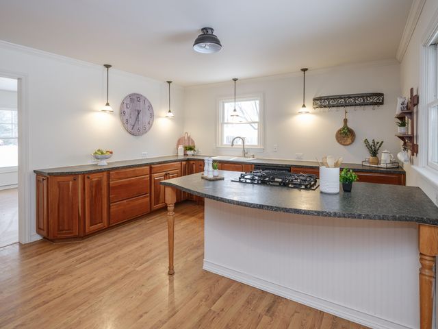 2716 Lomond Drive, Kalamazoo, MI 49008