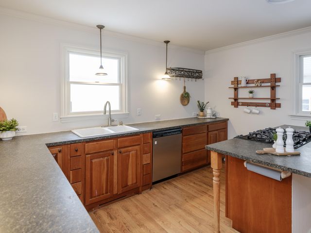 2716 Lomond Drive, Kalamazoo, MI 49008