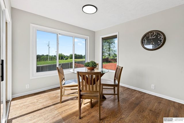 10315 Nebraska Avenue, Omaha, NE 68134