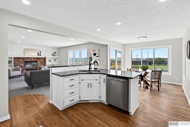 10315 Nebraska Avenue, Omaha, NE 68134