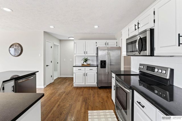 10315 Nebraska Avenue, Omaha, NE 68134