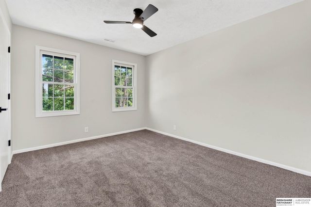 10315 Nebraska Avenue, Omaha, NE 68134