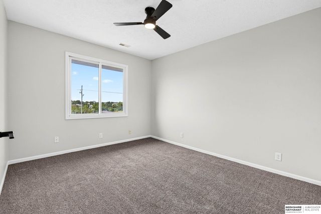 10315 Nebraska Avenue, Omaha, NE 68134