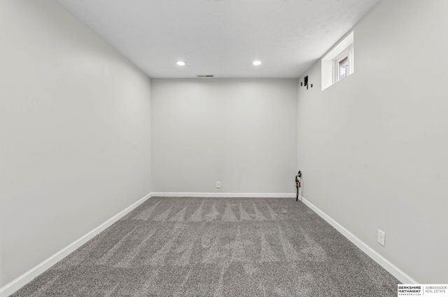 10315 Nebraska Avenue, Omaha, NE 68134