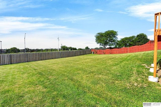10315 Nebraska Avenue, Omaha, NE 68134
