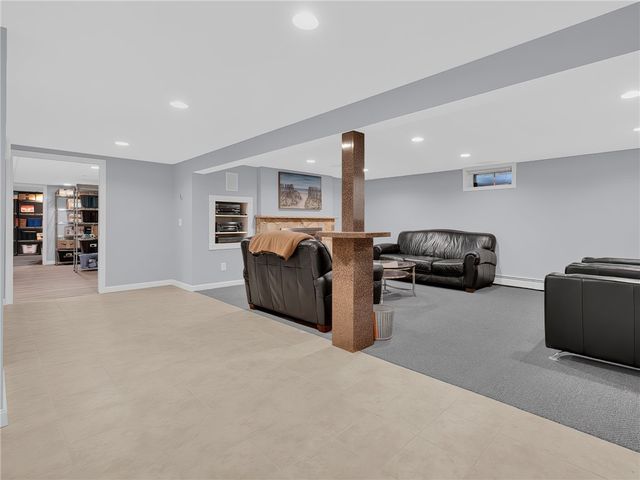 5 Colony Drive, Johnston, RI 02919