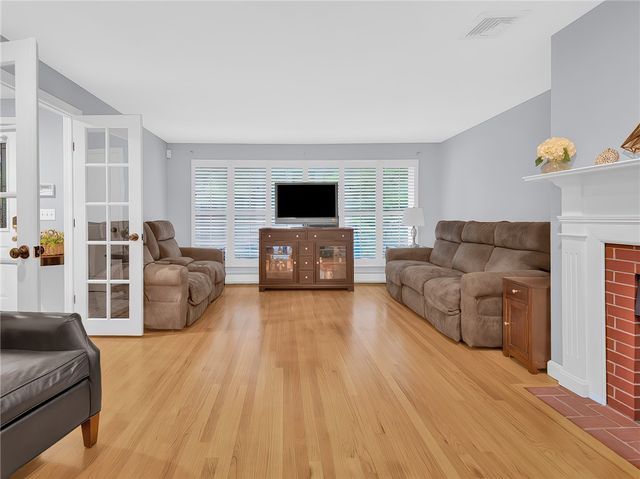 5 Colony Drive, Johnston, RI 02919