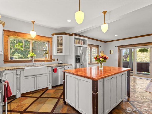 2400 H Street, Vancouver, WA 98663