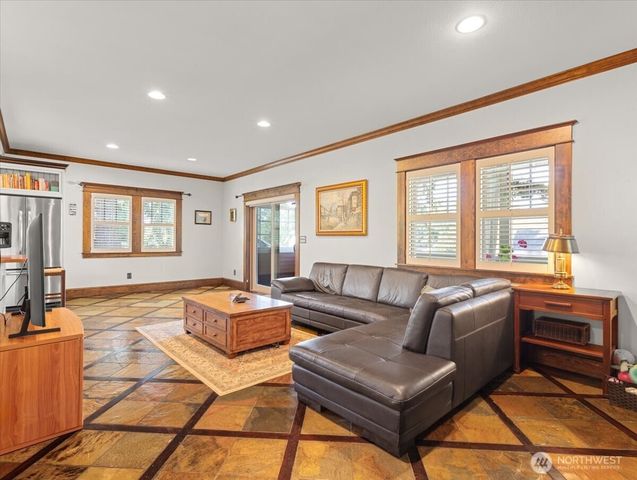 2400 H Street, Vancouver, WA 98663