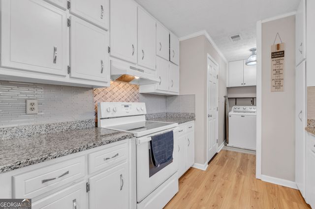 120 Watertown Way, Fayetteville, GA 30215