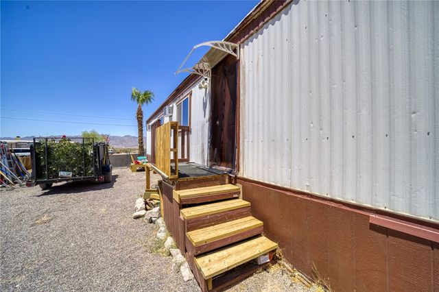 4586 Camino Ejercito, Fort Mohave, AZ 86426