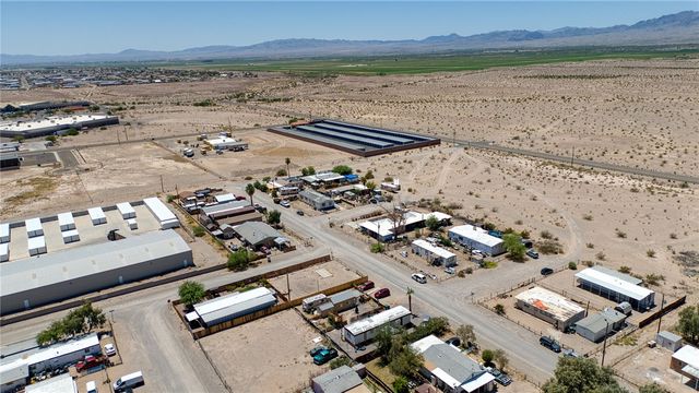 4586 Camino Ejercito, Fort Mohave, AZ 86426