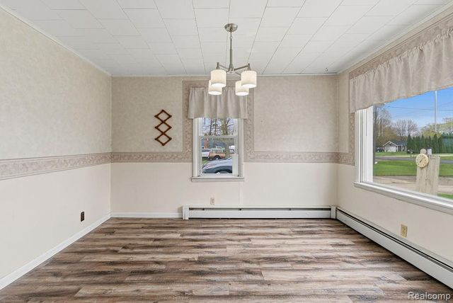 5101 Kendall Drive, Burton, MI 48509