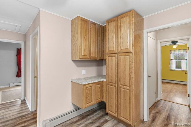 5101 Kendall Drive, Burton, MI 48509