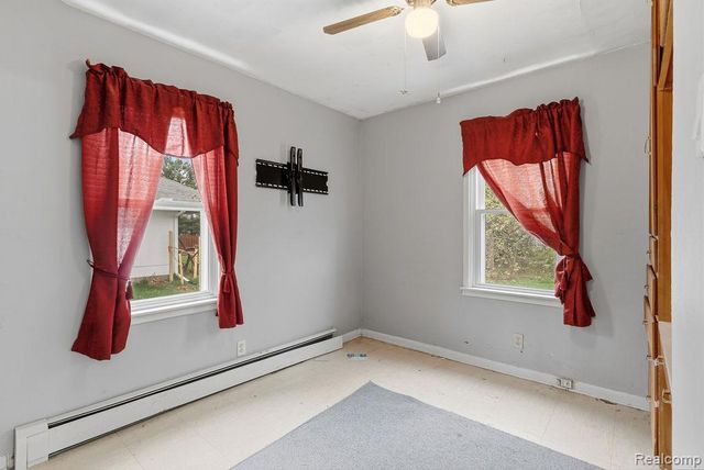 5101 Kendall Drive, Burton, MI 48509