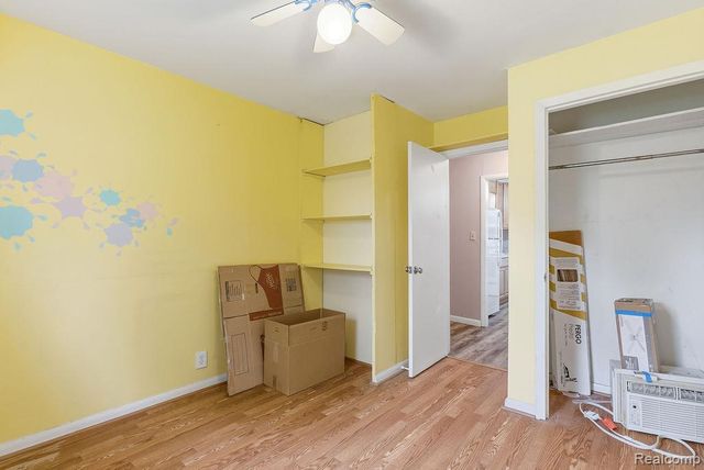 5101 Kendall Drive, Burton, MI 48509