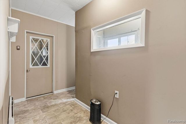 5101 Kendall Drive, Burton, MI 48509