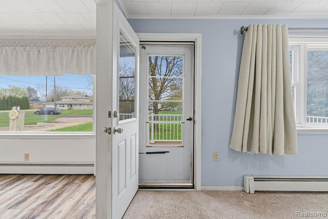 5101 Kendall Drive, Burton, MI 48509