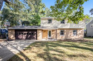 2044 Belmont Drive, Norton Shores, MI 49441