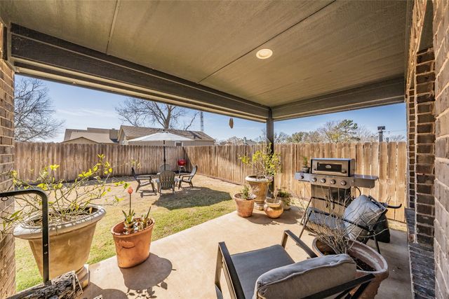 141 Maverick Lane, Pilot Point, TX 76258