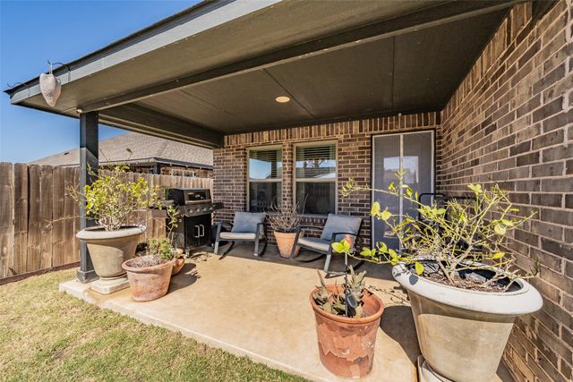 141 Maverick Lane, Pilot Point, TX 76258