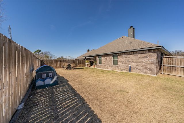 141 Maverick Lane, Pilot Point, TX 76258