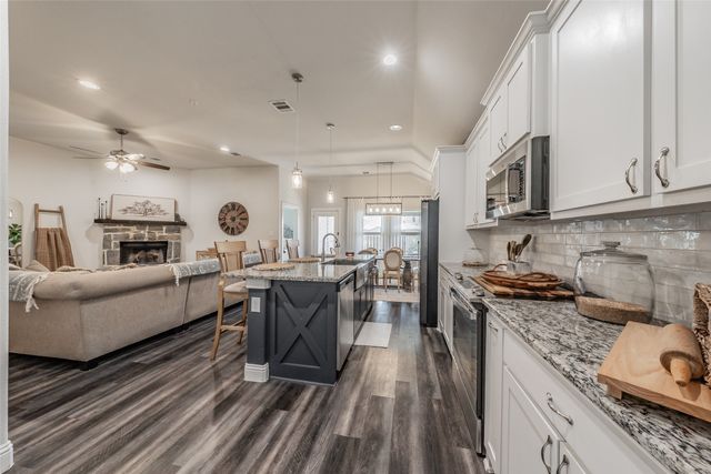 141 Maverick Lane, Pilot Point, TX 76258