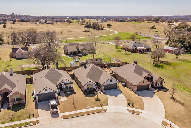 141 Maverick Lane, Pilot Point, TX 76258