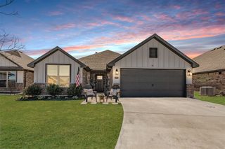 141 Maverick Lane, Pilot Point, TX 76258