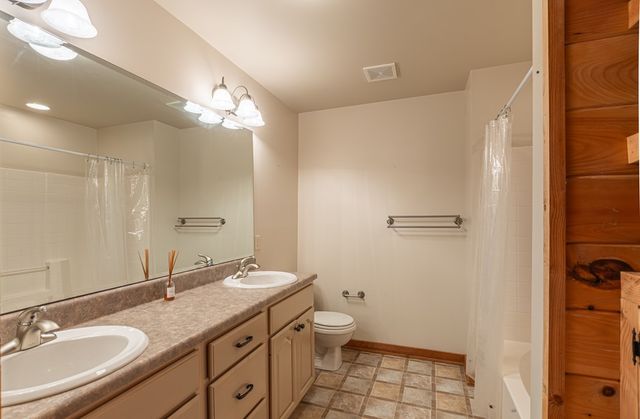 217 Hideaway Cove, Hayesville, NC 28904