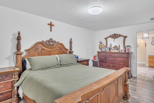 3011 NW 33rd Avenue, Okeechobee, FL 34972