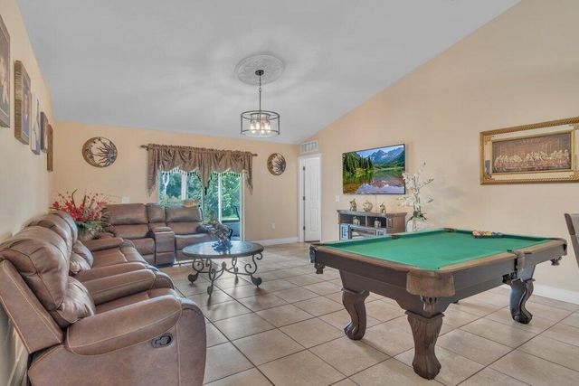 3011 NW 33rd Avenue, Okeechobee, FL 34972