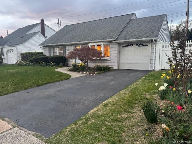 3519 Princeton Drive N, Wantagh, NY 11793