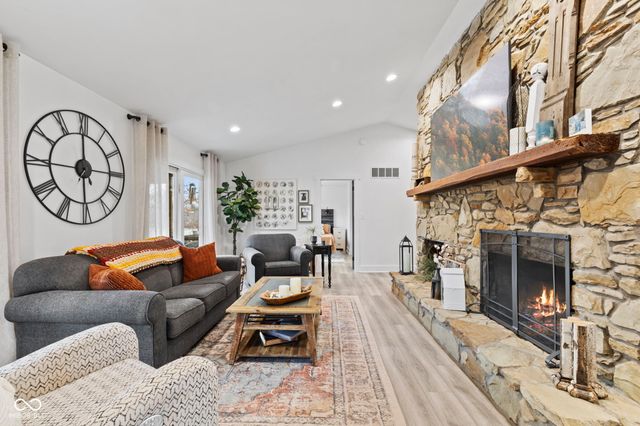 4145 E West Point Court, Martinsville, IN 46151