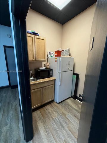 Barber Shop 127 Ave, Miami, FL 33177