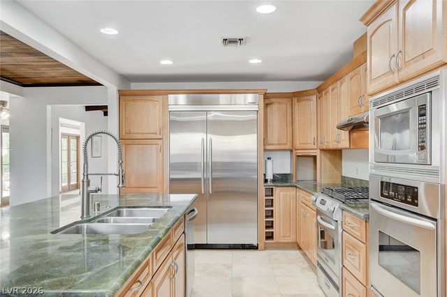 408 Lacy Lane, Las Vegas, NV 89107