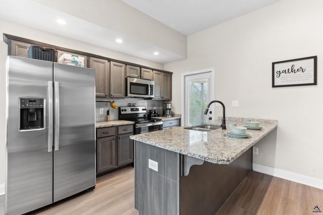 109 Red Tail Circle, Byron, GA 31008