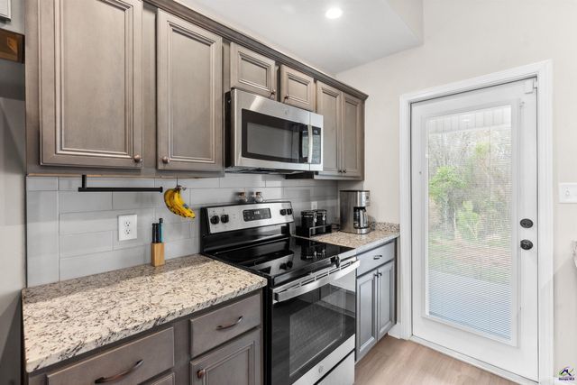 109 Red Tail Circle, Byron, GA 31008