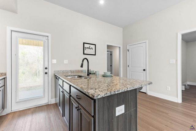 109 Red Tail Circle, Byron, GA 31008