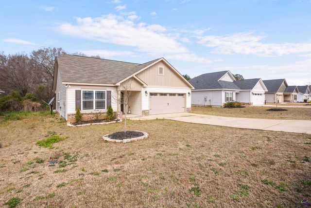 109 Red Tail Circle, Byron, GA 31008