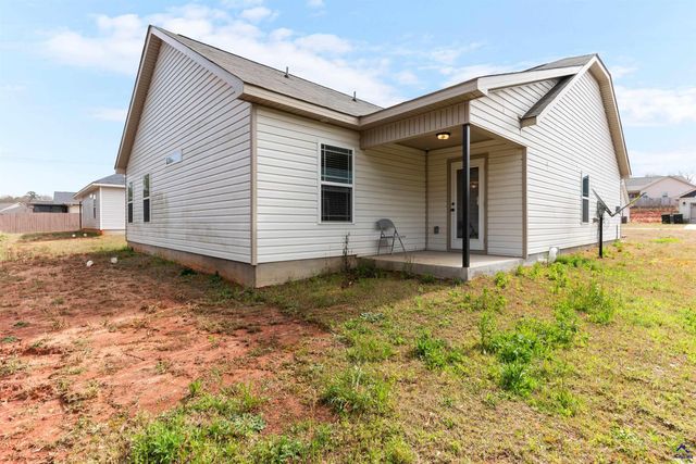 109 Red Tail Circle, Byron, GA 31008