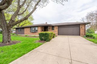765 Algona Avenue, Elgin, IL 60120