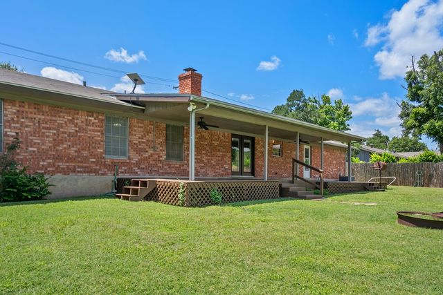 117 N West Lane, Kerrville, TX 78028