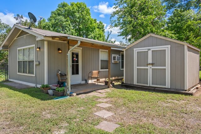 117 N West Lane, Kerrville, TX 78028