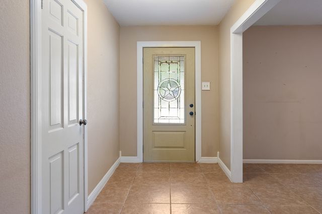 117 N West Lane, Kerrville, TX 78028