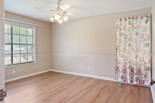 117 N West Lane, Kerrville, TX 78028