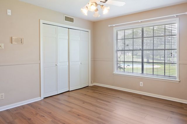117 N West Lane, Kerrville, TX 78028